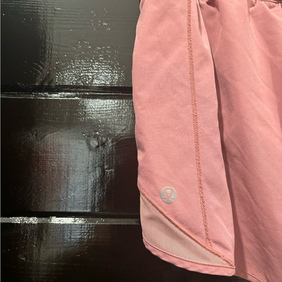 Lululemon Pink Hotty Hot Short II Long 4" - Picture 4 of 6